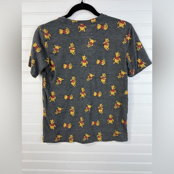 Disney juniors Pooh Bear gray graphic t-shirt. Size Medium. - Picture 2 of 3